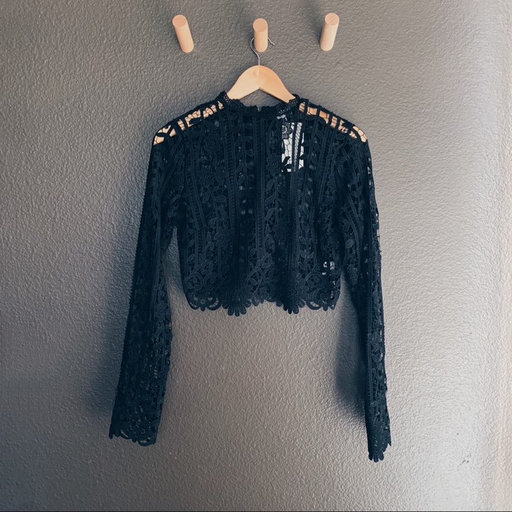 Tobi - Style and Lace Crop Top | Black - NWT